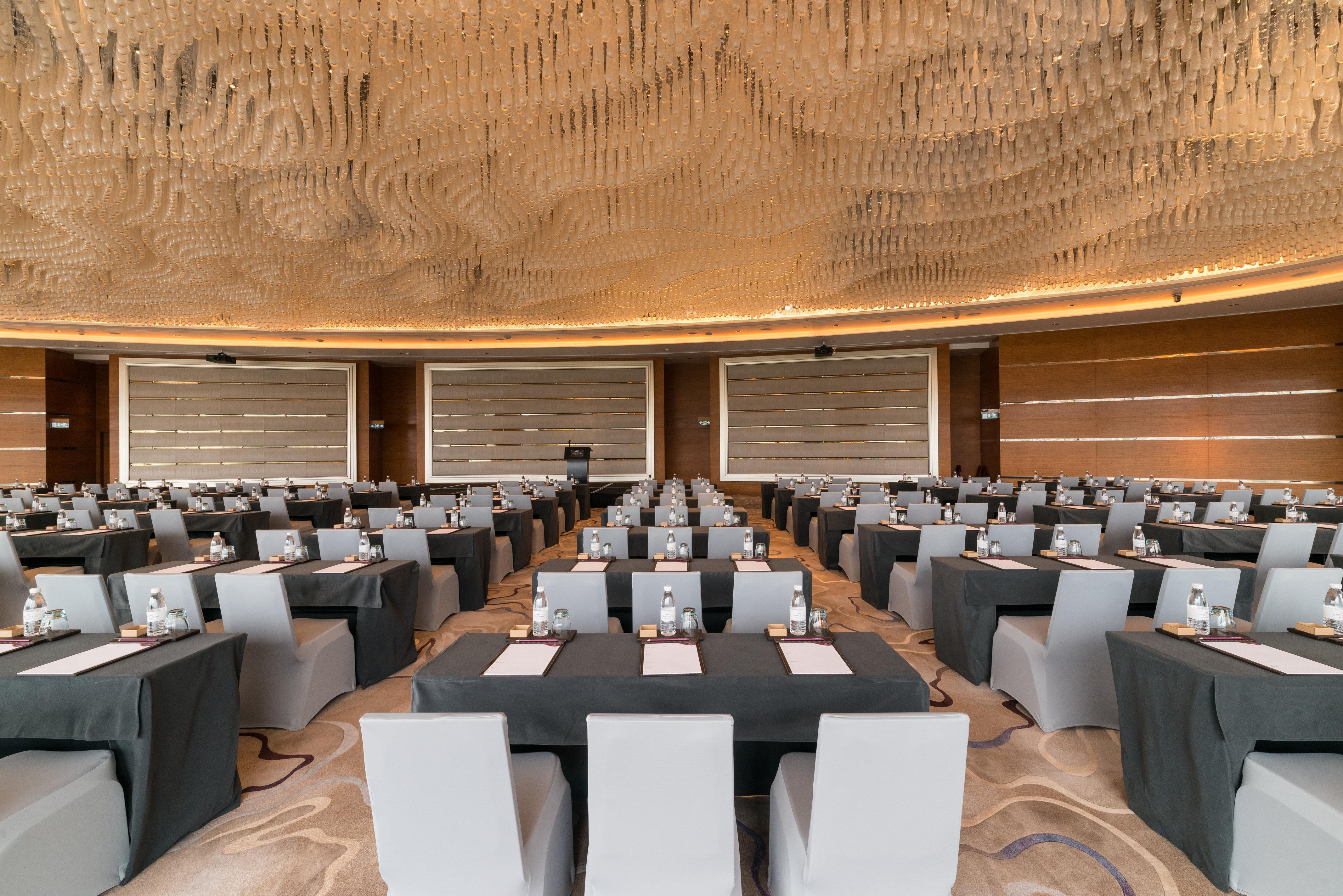 Hotel Crowne Plaza Macau By Ihg Exteriér fotografie The meeting room of the World Bank Group