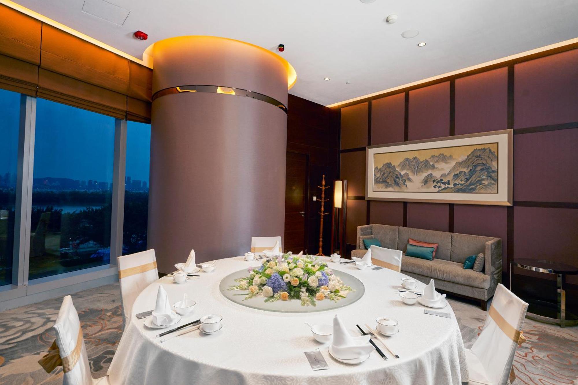Hotel Crowne Plaza Macau By Ihg Exteriér fotografie A private dining room at the restaurant